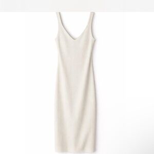 Elegant White Sleeveless Dress